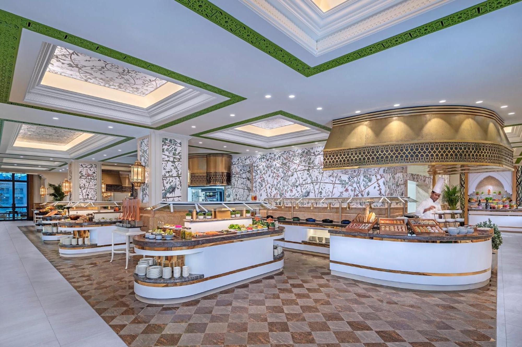 قصر الإمارات منتجع 5*